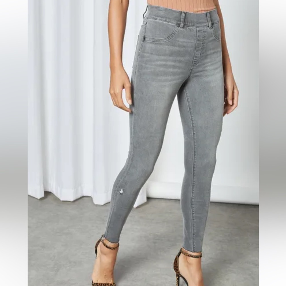 Spanx Distressed Skinny Jeans In Vintage Gray NWT